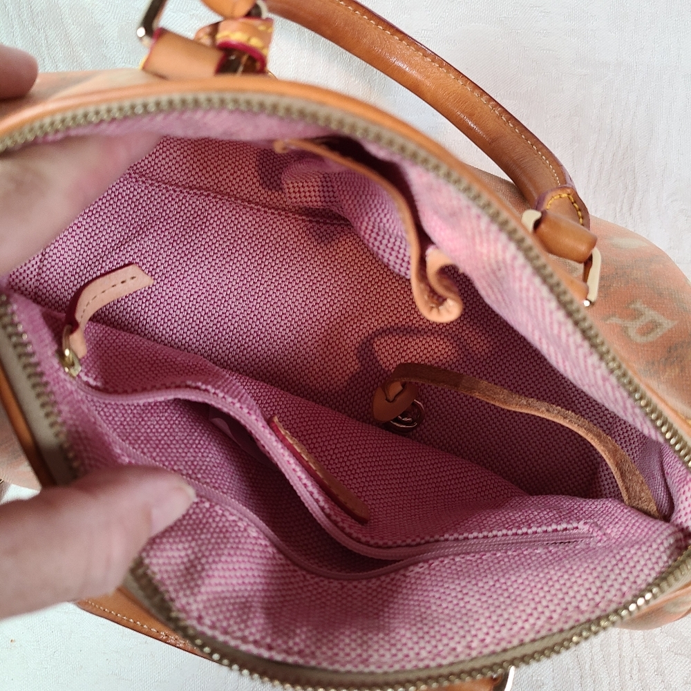 Dooney & Bourke spell out small domed satchel crossbody purse handbag - Picture 8 of 12